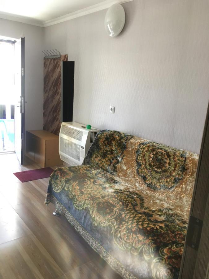 Lux-2-Or-1- Persons Irodion Evdoshvili Street #15 คูทายสิ ภายนอก รูปภาพ