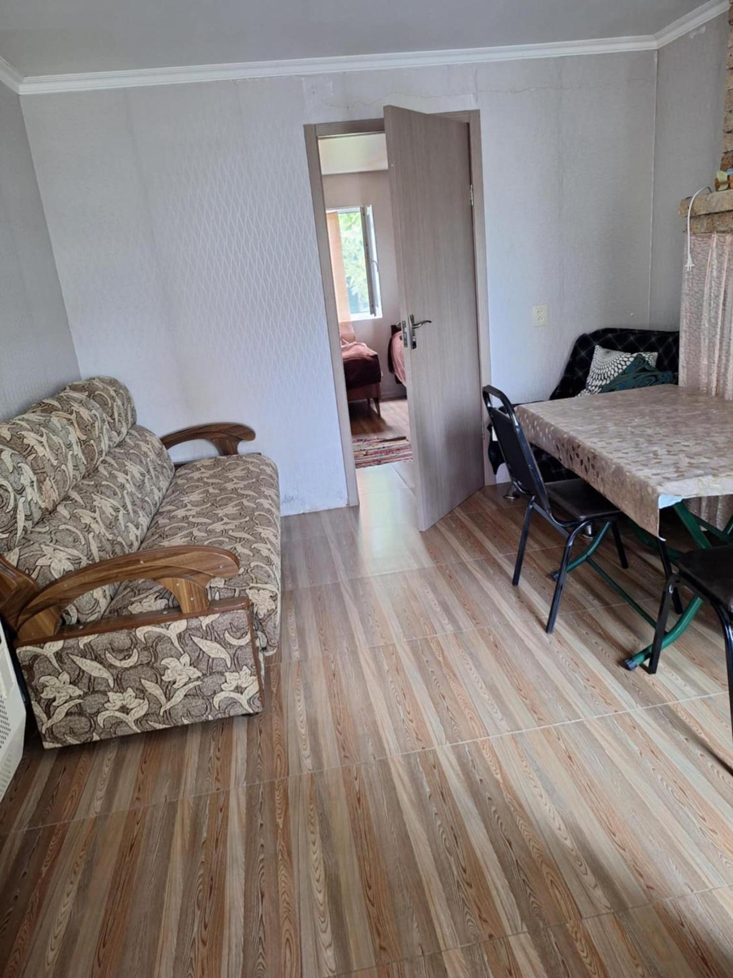 Lux-2-Or-1- Persons Irodion Evdoshvili Street #15 คูทายสิ ภายนอก รูปภาพ